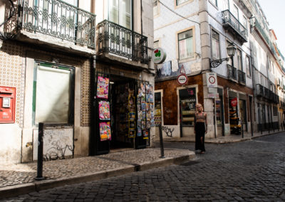 Lisboa est une nouvelle création photo sur le thème urbain et sur les Tatouages. Photographe Professionnel Lyon - Arrighi Francois avec la collaboration de Caroline Oberhofer. Photo 2022